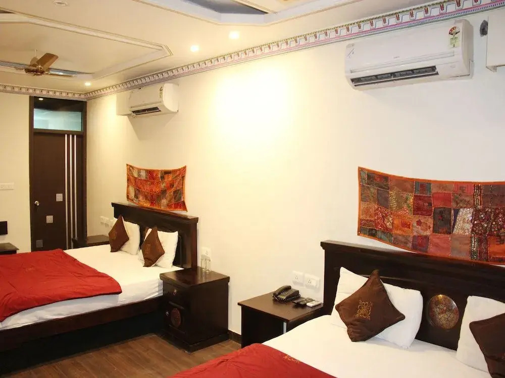 Hotel Surya Garh