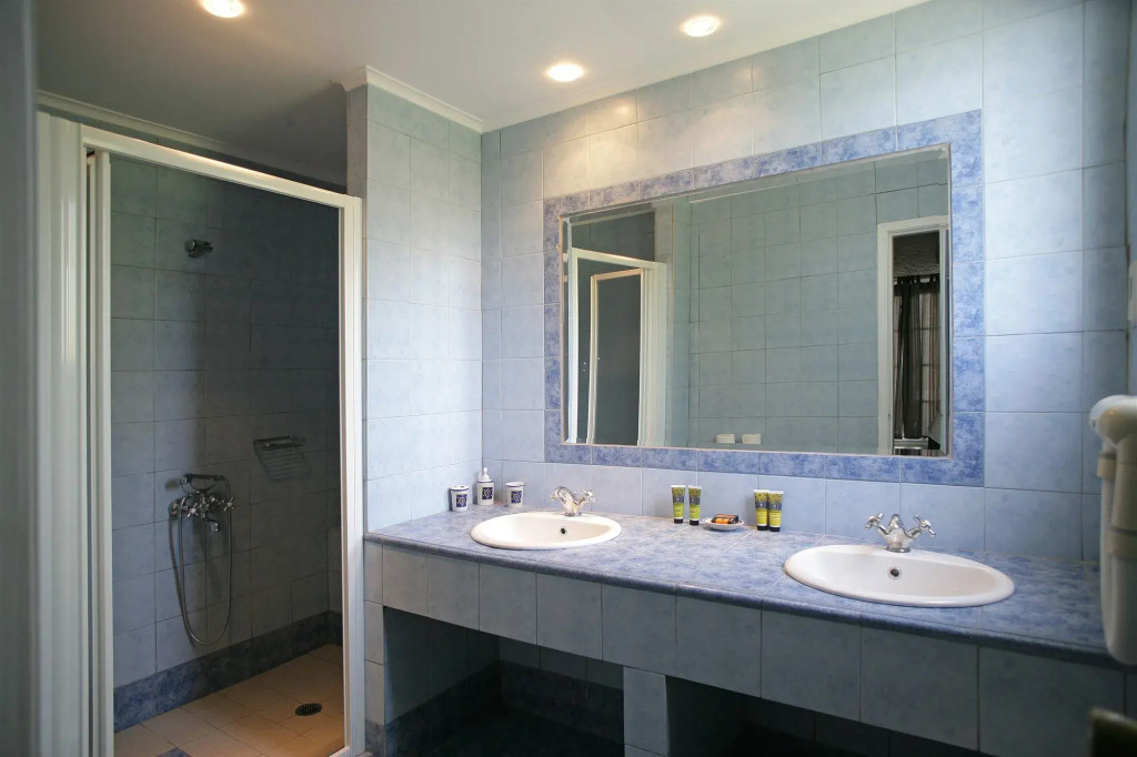 Andros Holiday Hotel