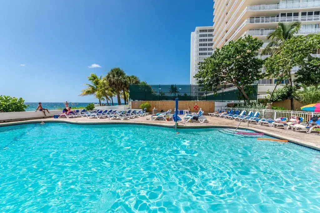 Ocean Beach Condo 3BR On the Sand 505