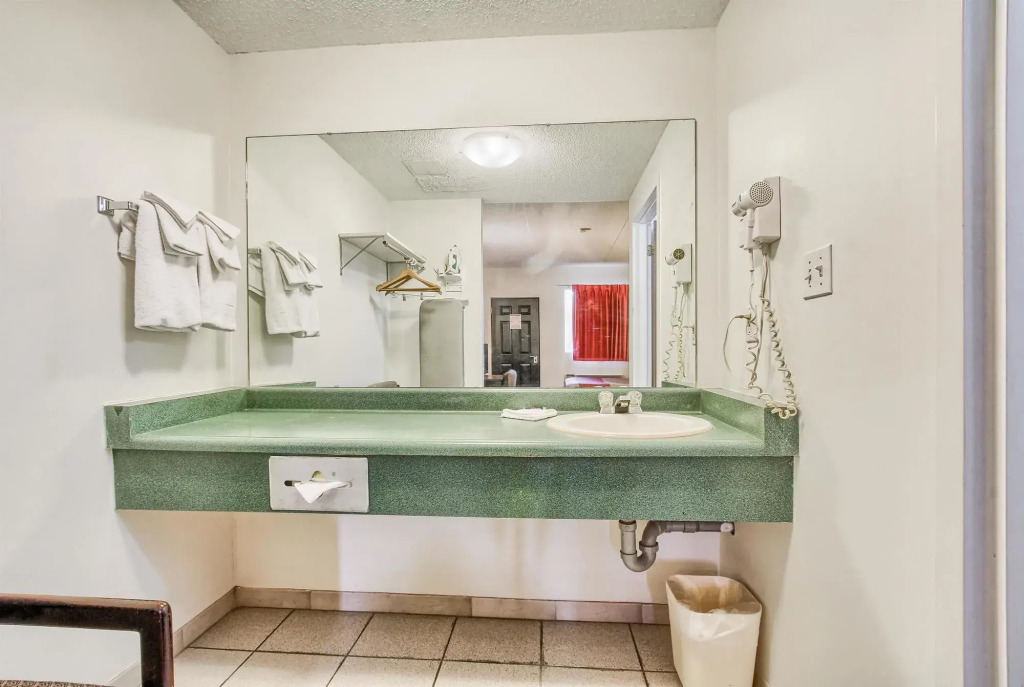 Motel 6-Windsor, ON