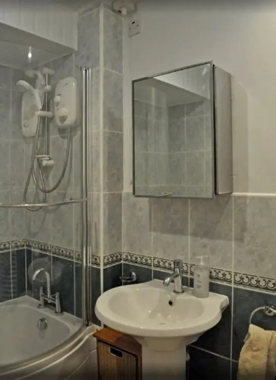 2 bed flat in heart of Festival