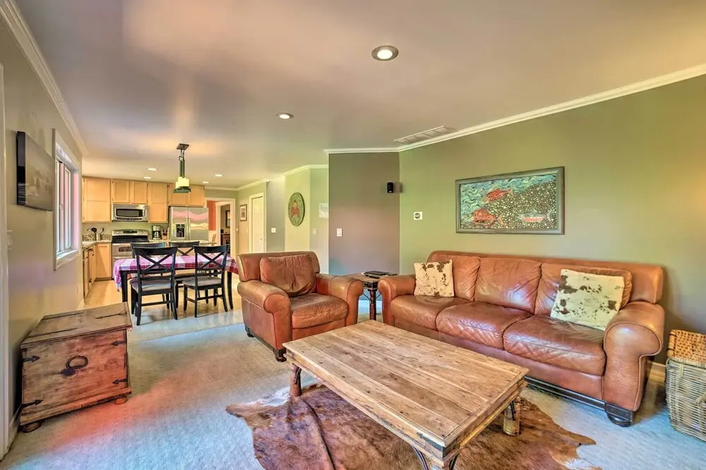 Beautiful Wine Country Home w/ Hot Tub & Lake View