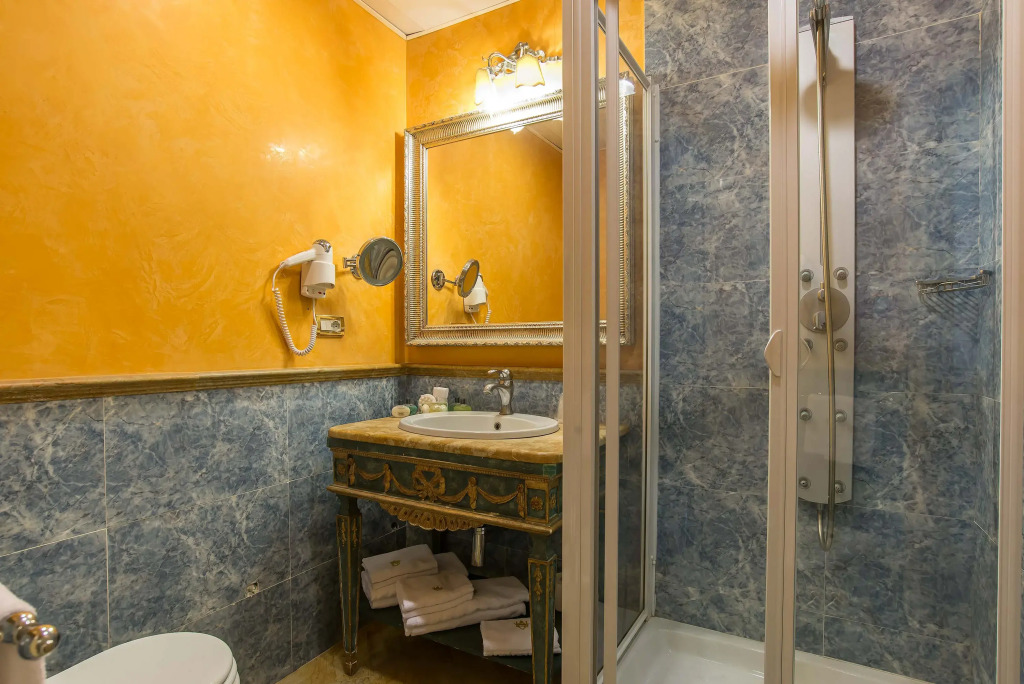 room Select Via Veneto