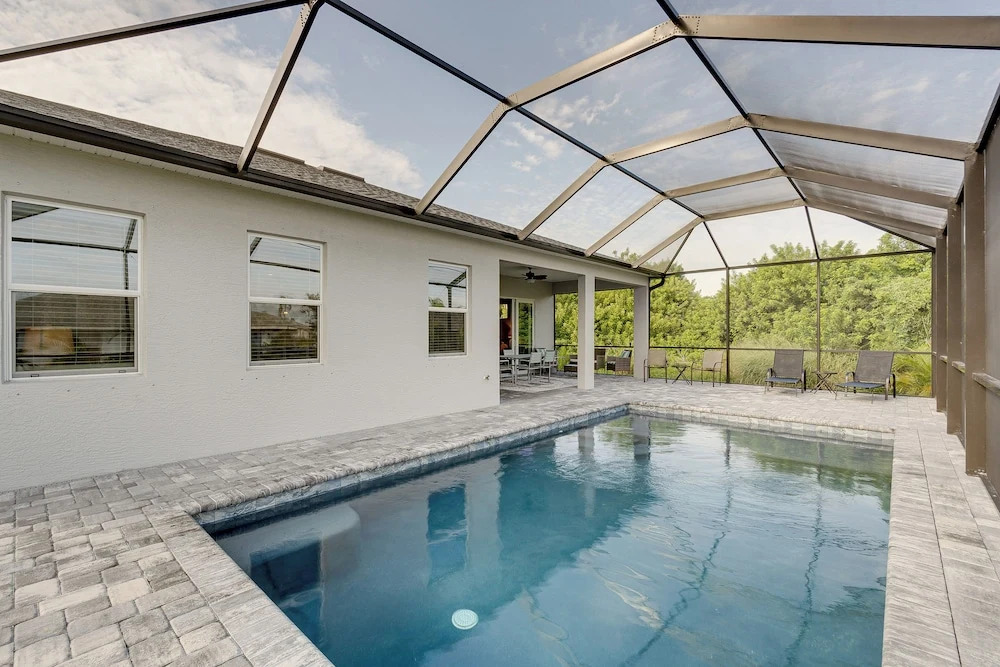 Englewood Escape Near Beaches w/ Private Lanai!