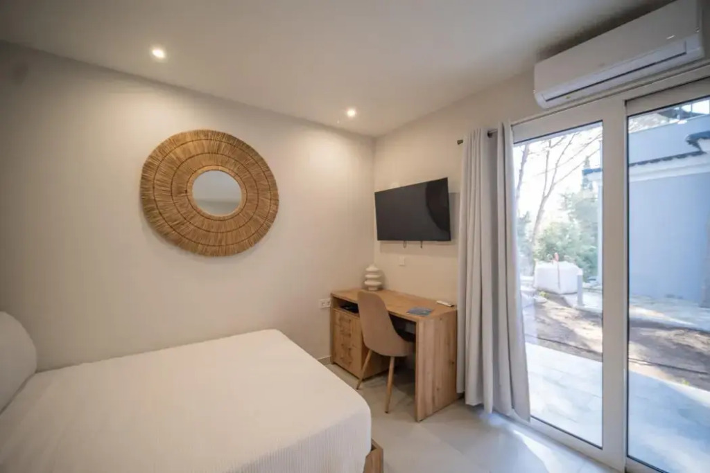 The Seven Islands Apartments