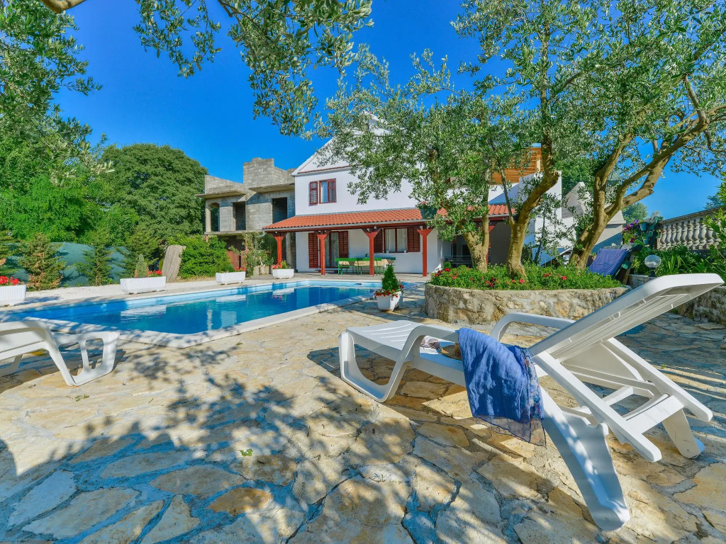 Holiday Home Bibinje near the Sea