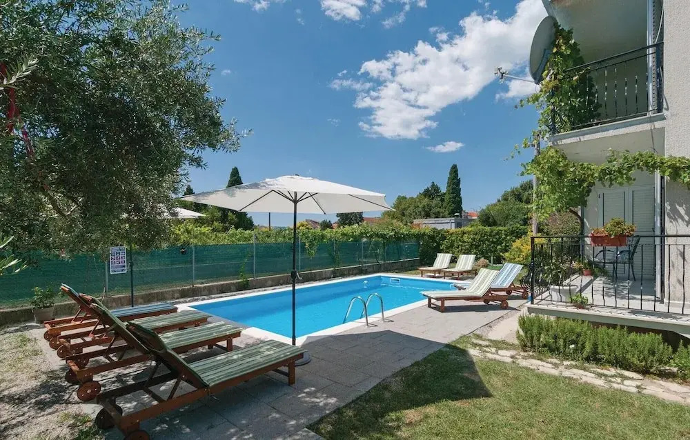 Awesome Home in Kastel Stari With Wifi and 3 Bedrooms