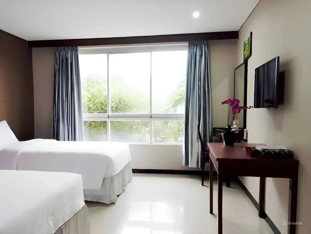 The Kanjeng Suites Kuta Galeria - Bali