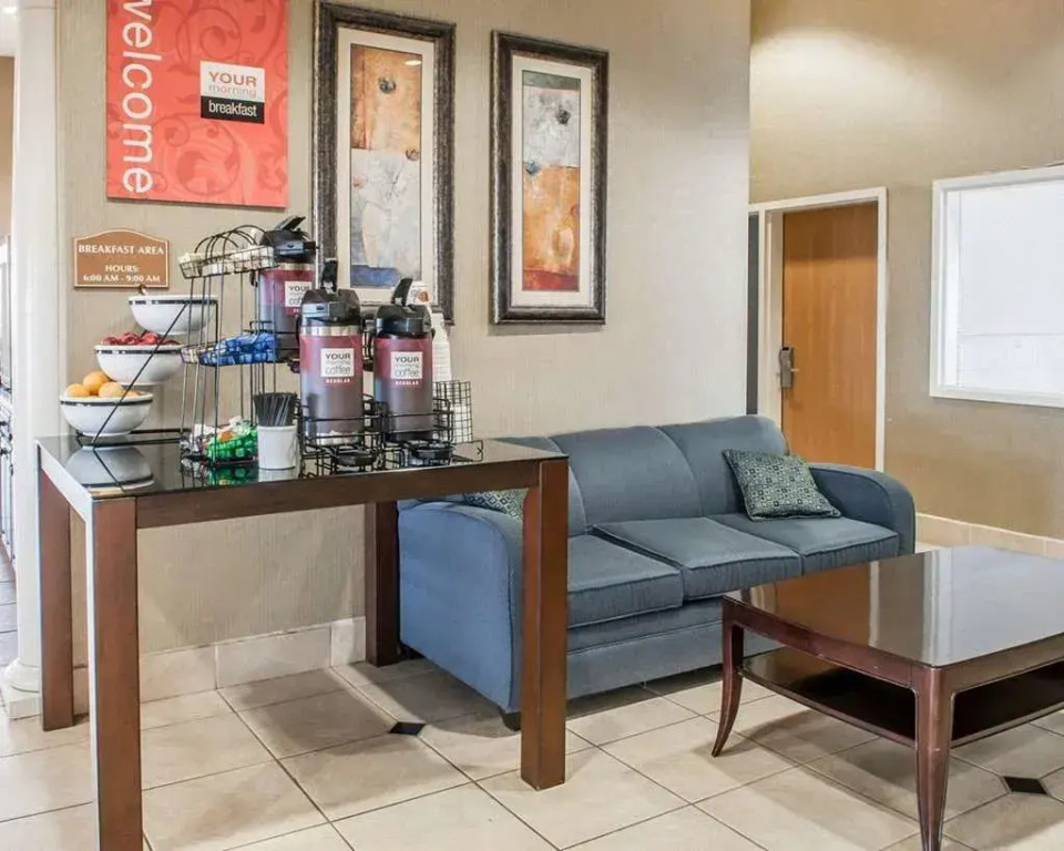 Comfort Inn & Suites