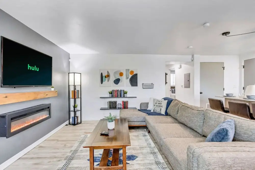 Comfortable 2BR Apt Near Capitol Hill SLC