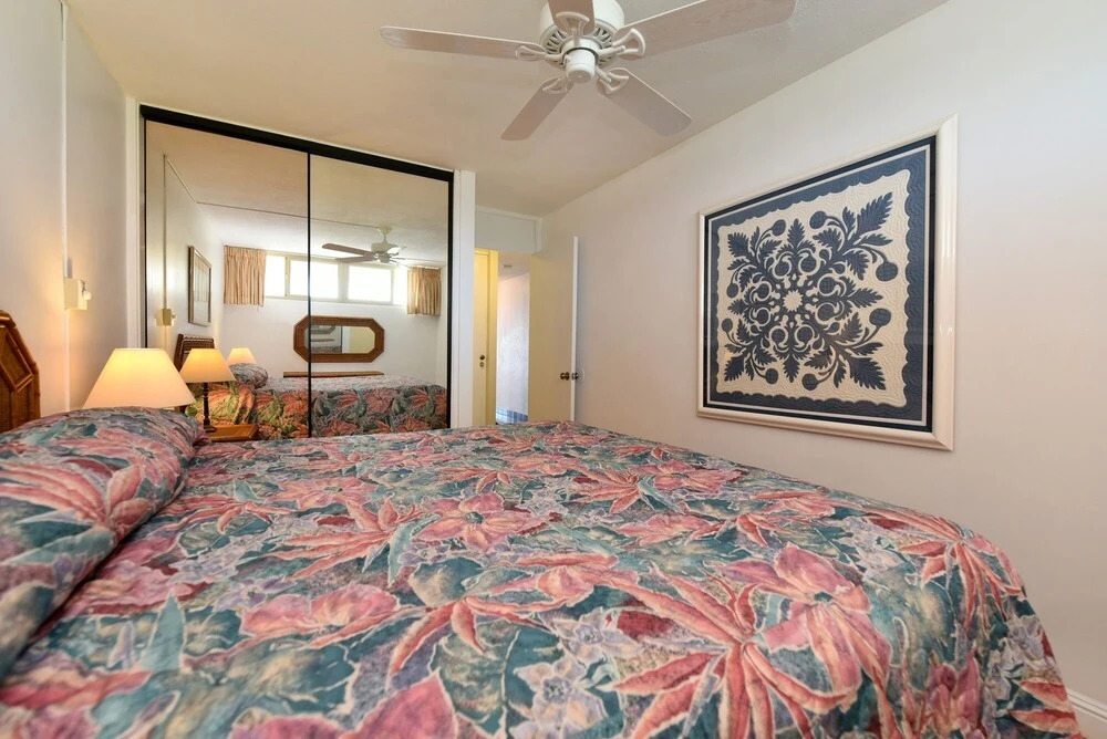Kahana Reef 414 by RedAwning