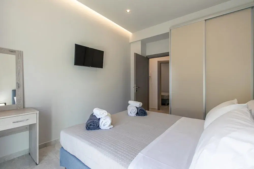 Neaira city apartment near the beach