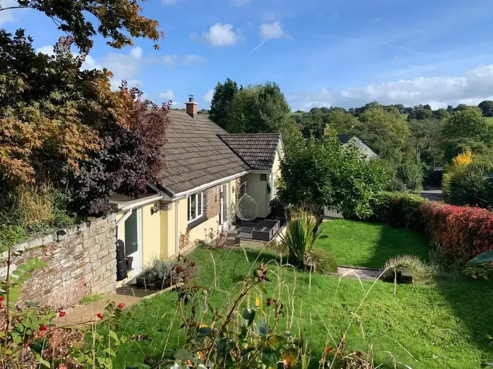 Impeccable 3-bed Bungalow Near Launceston