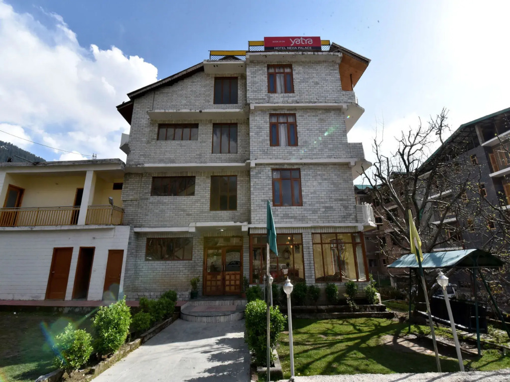 OYO 12425 Neha Palace