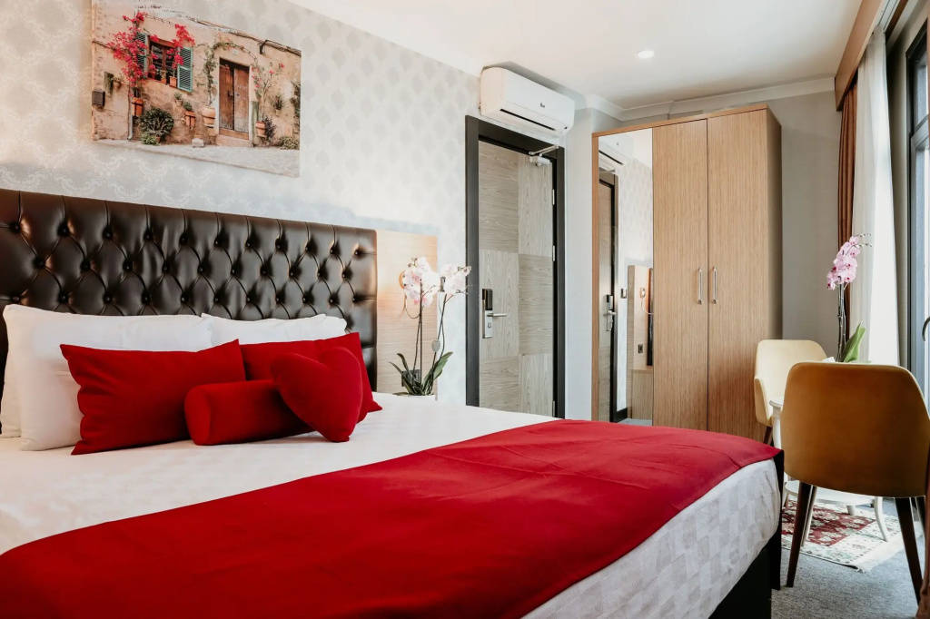 Otel Grand Lark İstanbul