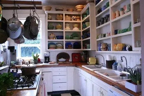 Clementines Guest House & Vacation Rentals
