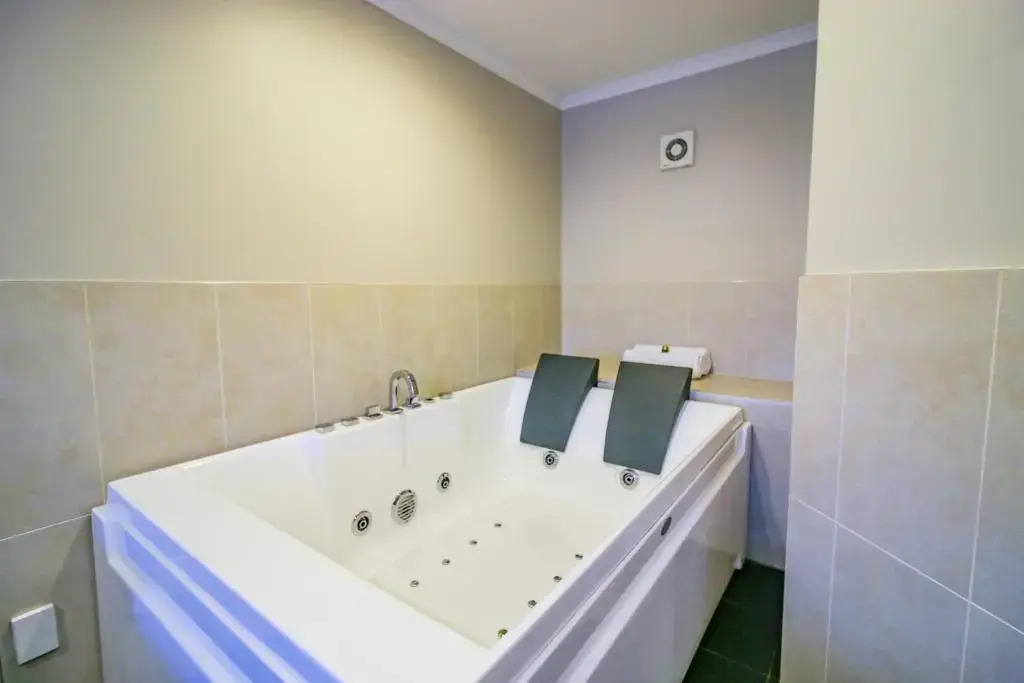 Aotea Motor Lodge