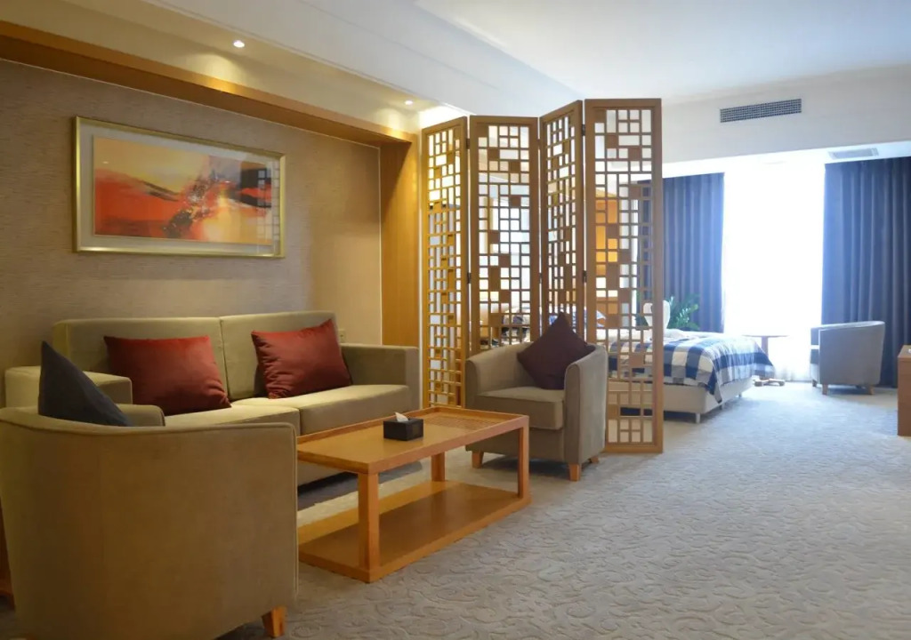 Eaself Hotel