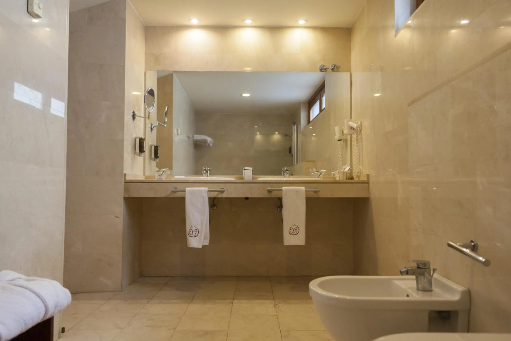 Hotel Puerta de la Luna