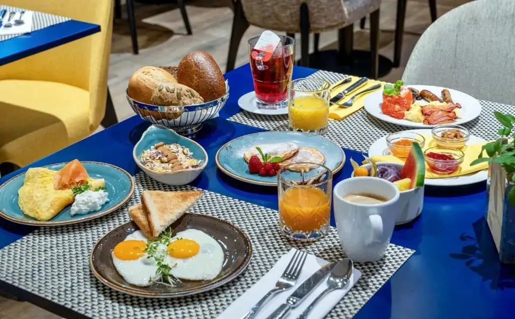 voco Dusseldorf Seestern by IHG
