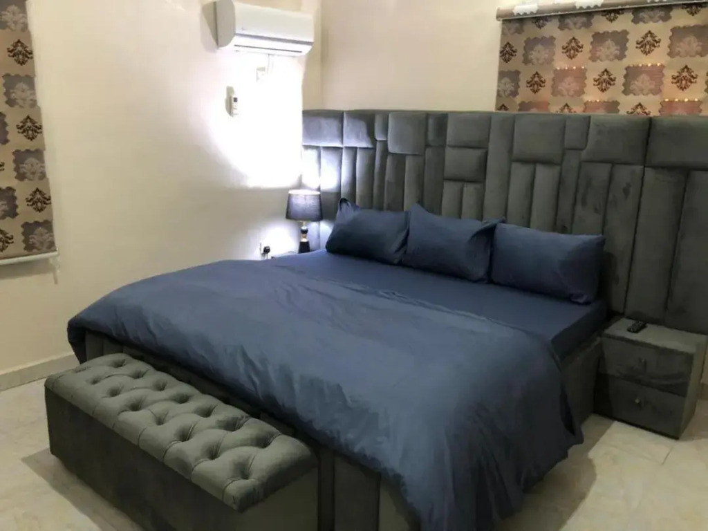 Well furnished and very spacious 2bedroom apartment in Wuye