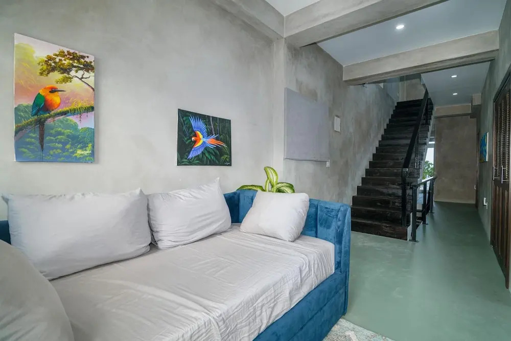 Conmigo Villas - 6 Bedroom Beachfront w Pool