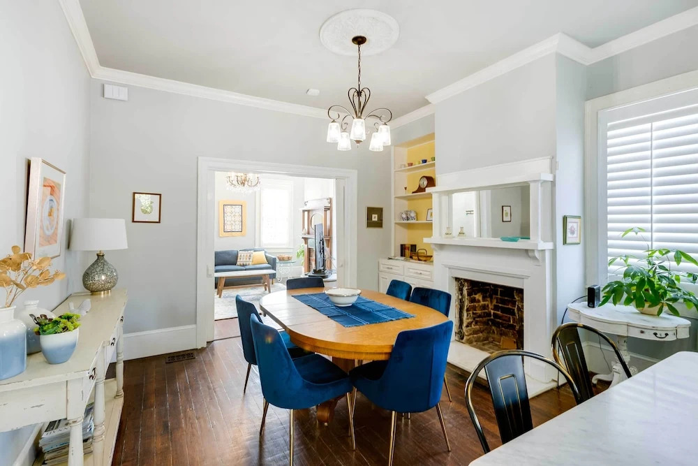 Private Hot Tub: Historic Savannah Home