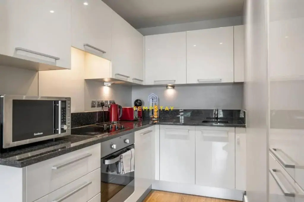 London In 15 Mins! Stylish Apartment Near Heathrow