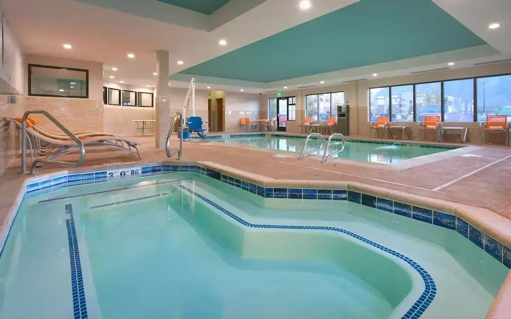 Holiday Inn Express & Suites Orem-North Provo