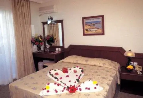 Lonicera Garden Hotel (ex. Lonicera Kosdere)