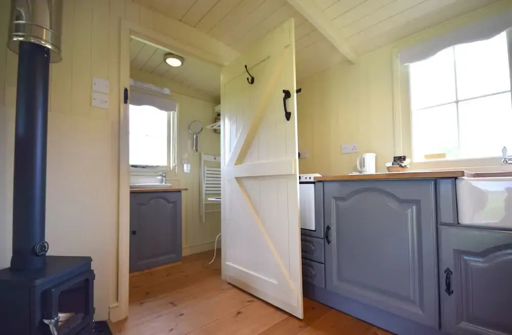 Keepers Cosy, Shepherds Hut , Alresford 491853