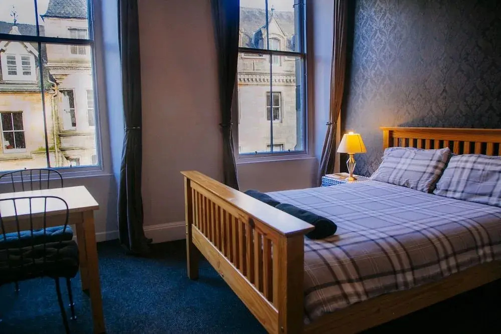 Edinburgh Backpackers - over 18s only