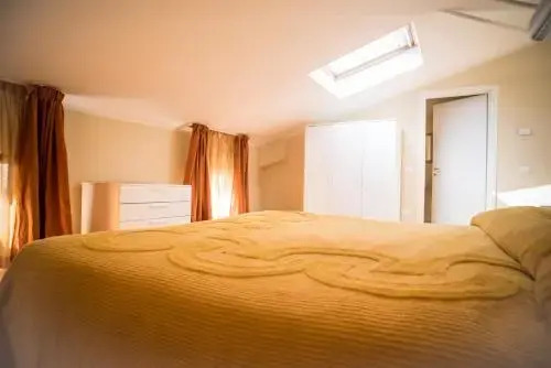 Dante Ravenna Apartments