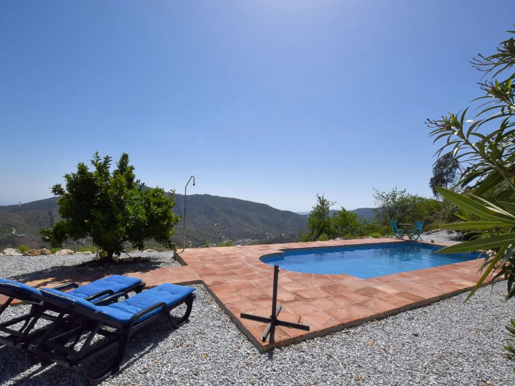 Inviting Villa in Arenas with private pool