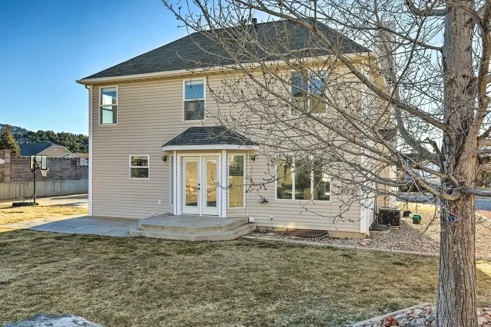 Spacious Family Home, 3 Mi to Dtwn Cedar City