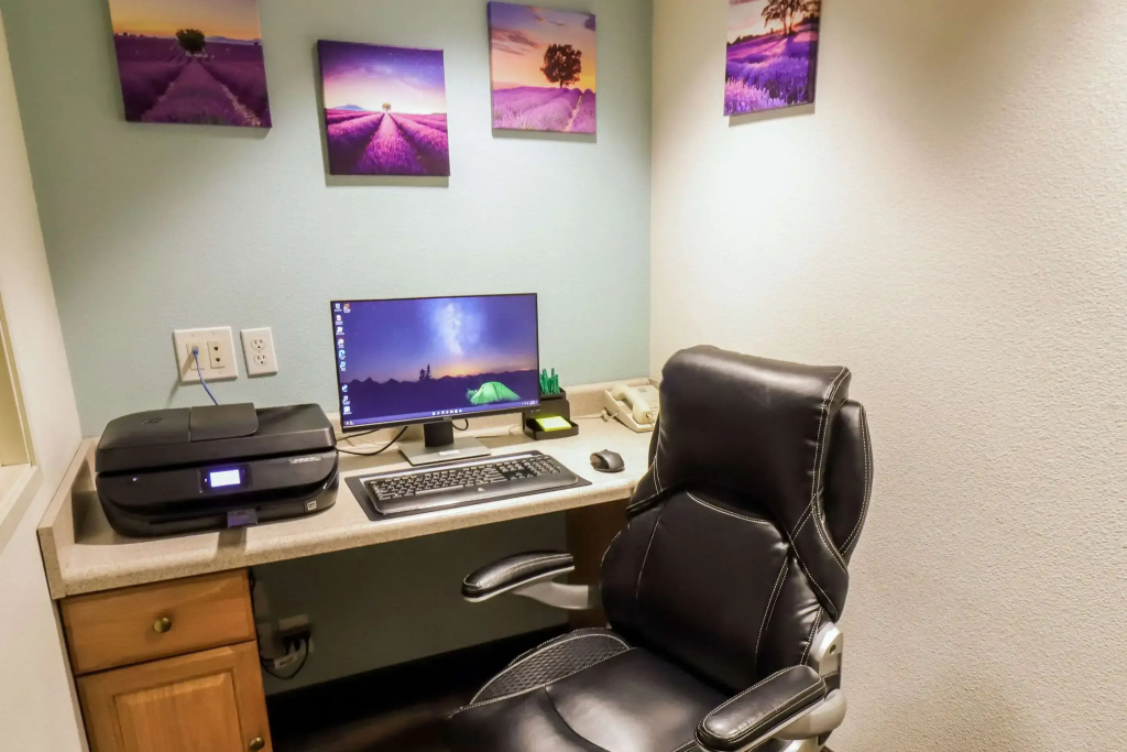 Quality Inn & Suites Sequim at Olympic National Park