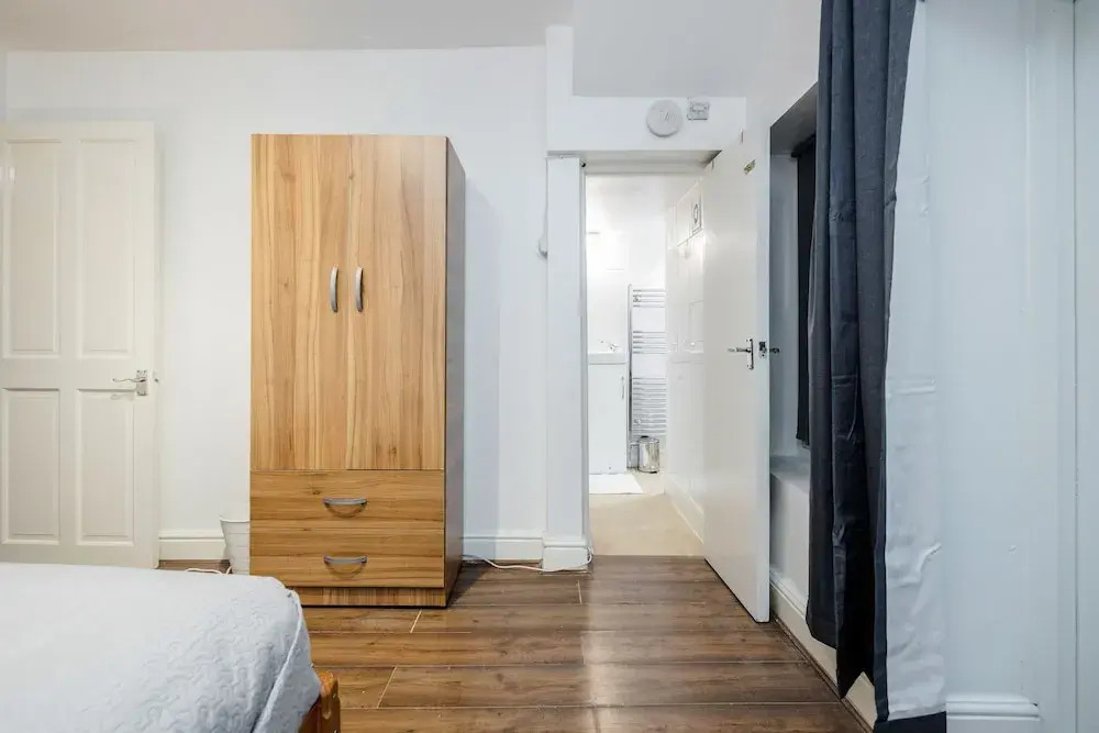 Charming 1-bed Basement Apartment in Lewisham