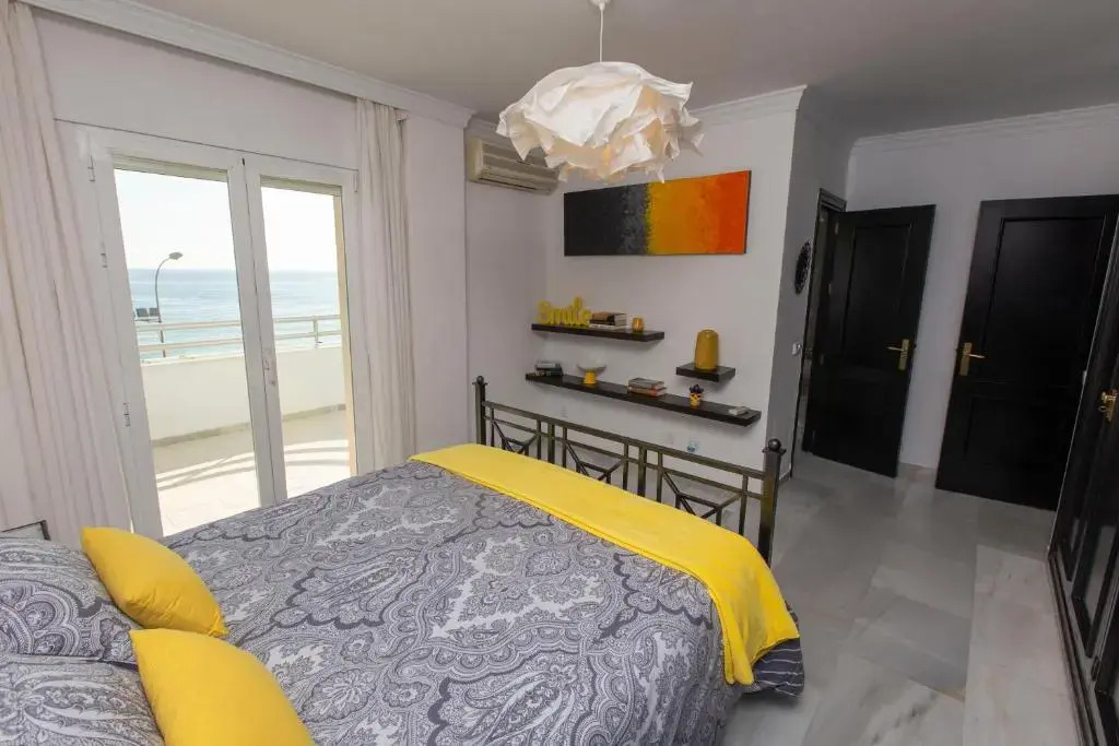 Villa Venecia, Apartamento de Lujo en 1º línea de playa + parking