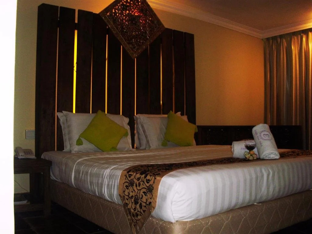 Eagle Bay Hotel