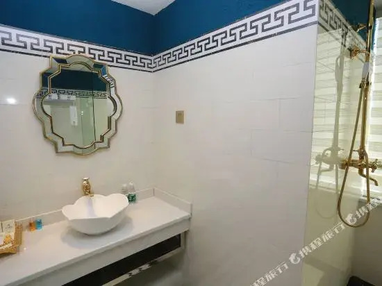 Chuxin Style Hotel(重庆初心风情酒店)