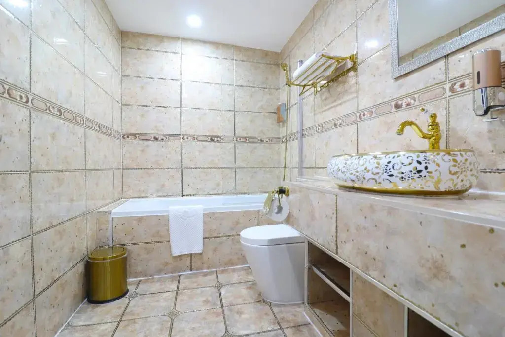 Queen Stay Apartments