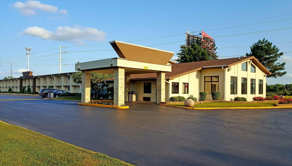 Lexington Inn & Suites NW Chicago Elgin