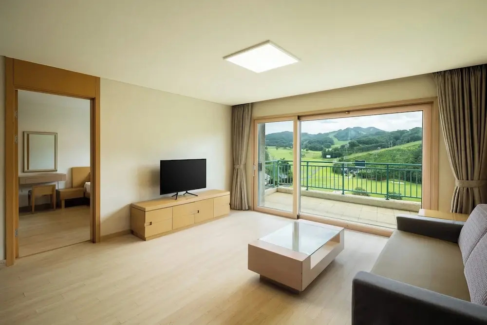 Oakvalley Resort Hills Village