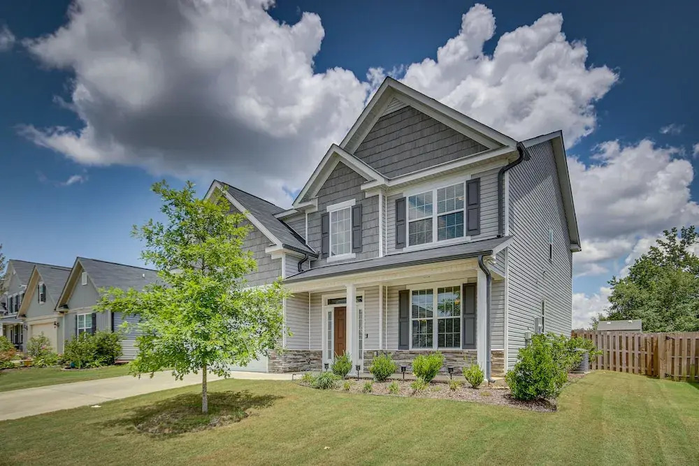 Quaint Grovetown Getaway w/ Private Hot Tub!