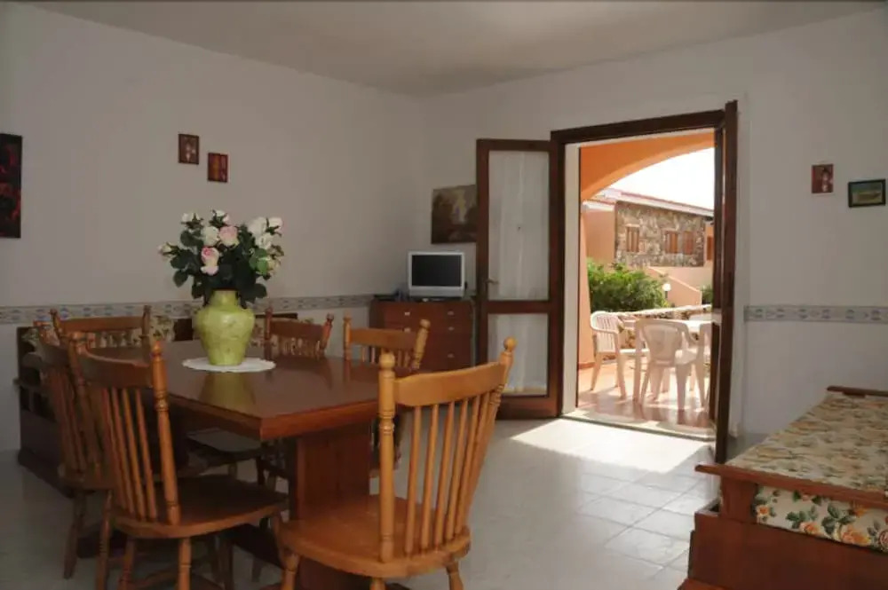 Spiaggia Bianca Pedra Rosa - Your House in Sardinia