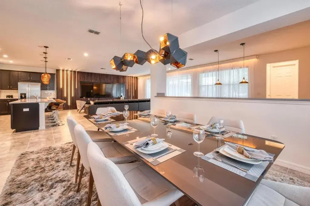 Elegant Brand New Nine Bedrooms House with Private Pool at Solara Resort 8929
