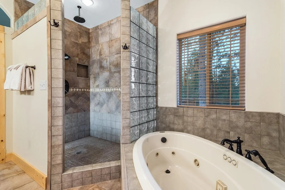 Pineview Lodge