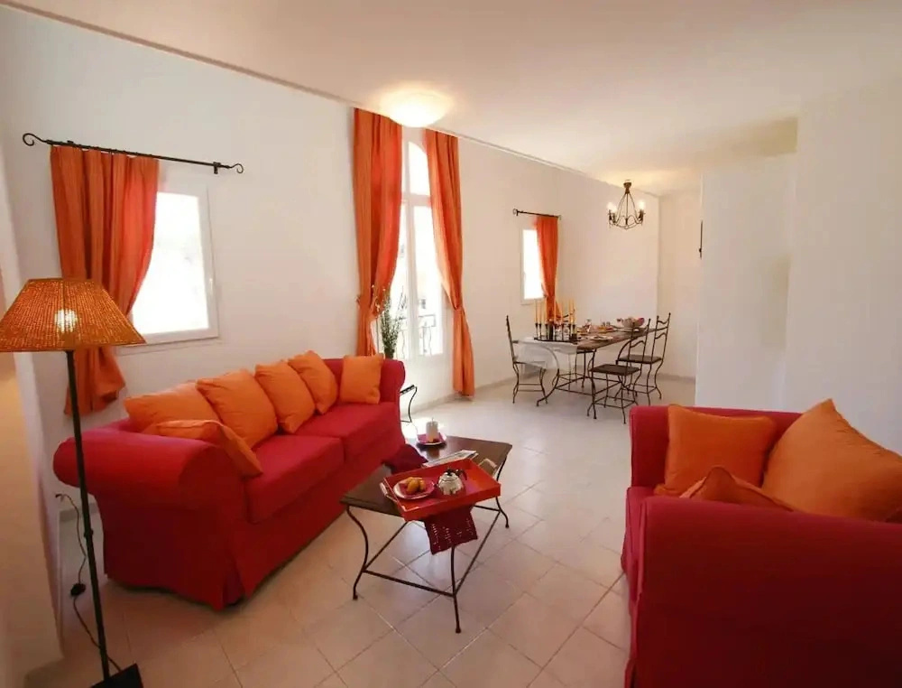 Duplex Apartment Near Maussane-les-alpilles