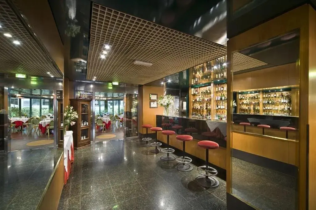 Отель Unahotels Century Milano