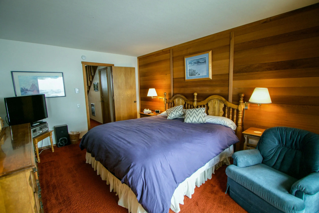 Snowcreek II #308 Condo